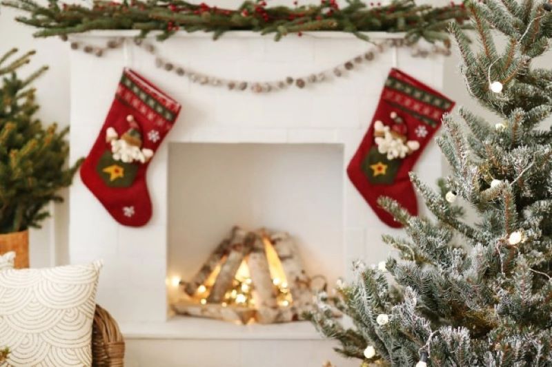 Unforgettable Ways to Spend Christmas and the Holidays with Friends