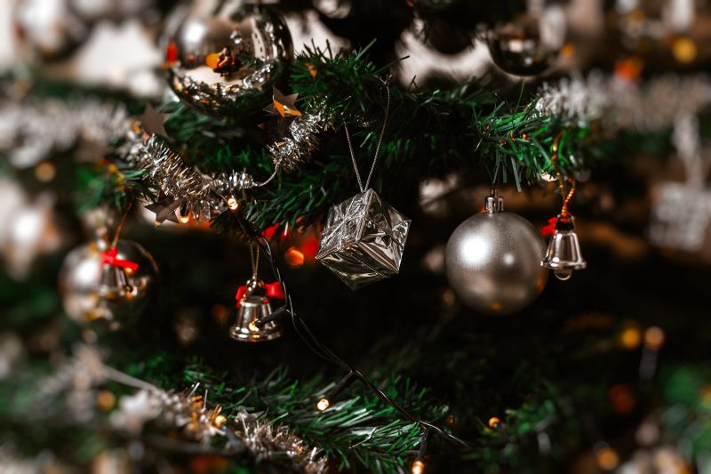 Customizing Your Giant Artificial Christmas Tree: A Step-by-Step Guide